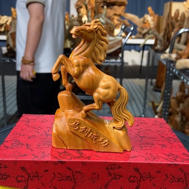 柏木（崖柏）随型摆件马