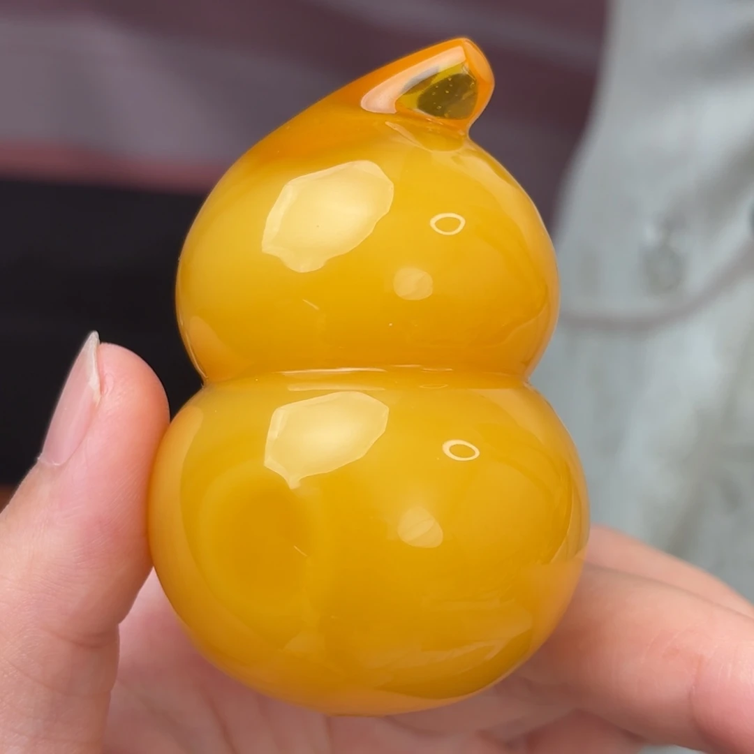 裸石琥珀未镶嵌葫芦