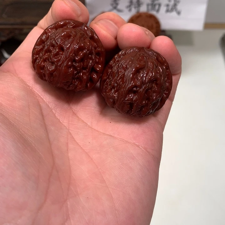 二***明桃核吊坠白狮子32.2WCH#00#