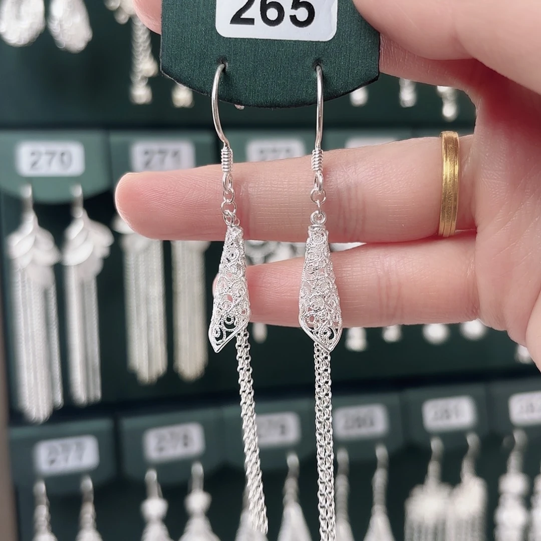 足银足银喇叭耳饰