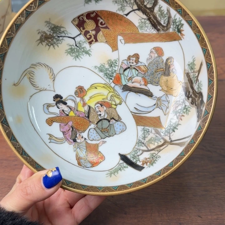 一个陶瓷物件哈哈哈哈