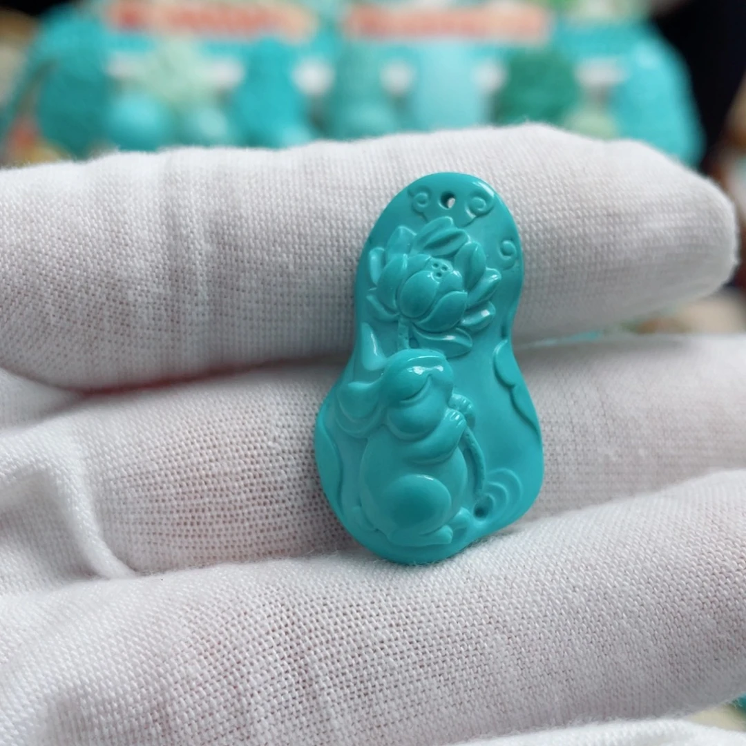 绿松石未镶嵌珠宝奇石