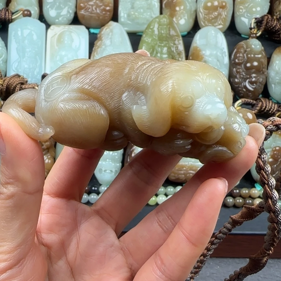 魏***号和田玉未镶嵌挂件