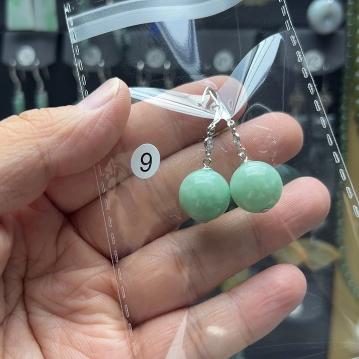 丽***姐翡翠银S925镶嵌耳饰