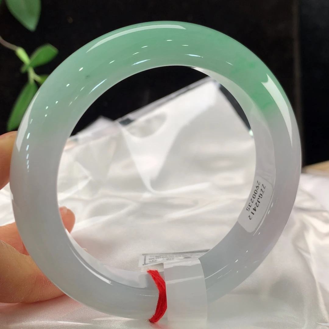 翡翠手镯未镶嵌111-0235