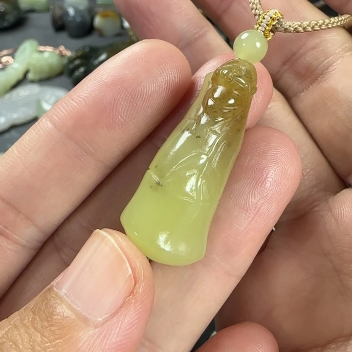 和田玉未镶嵌颈饰福利活动