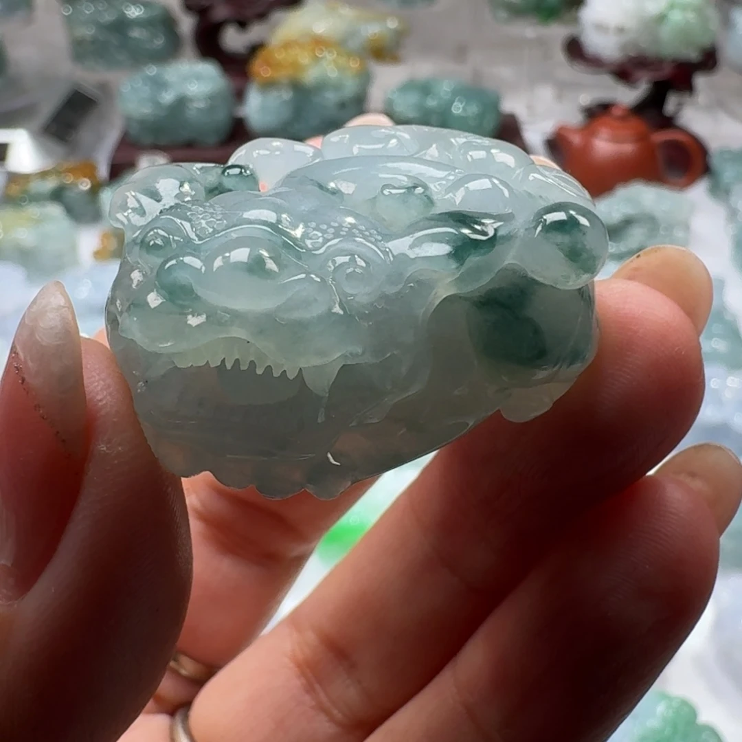 翡翠未镶嵌挂件貔貅