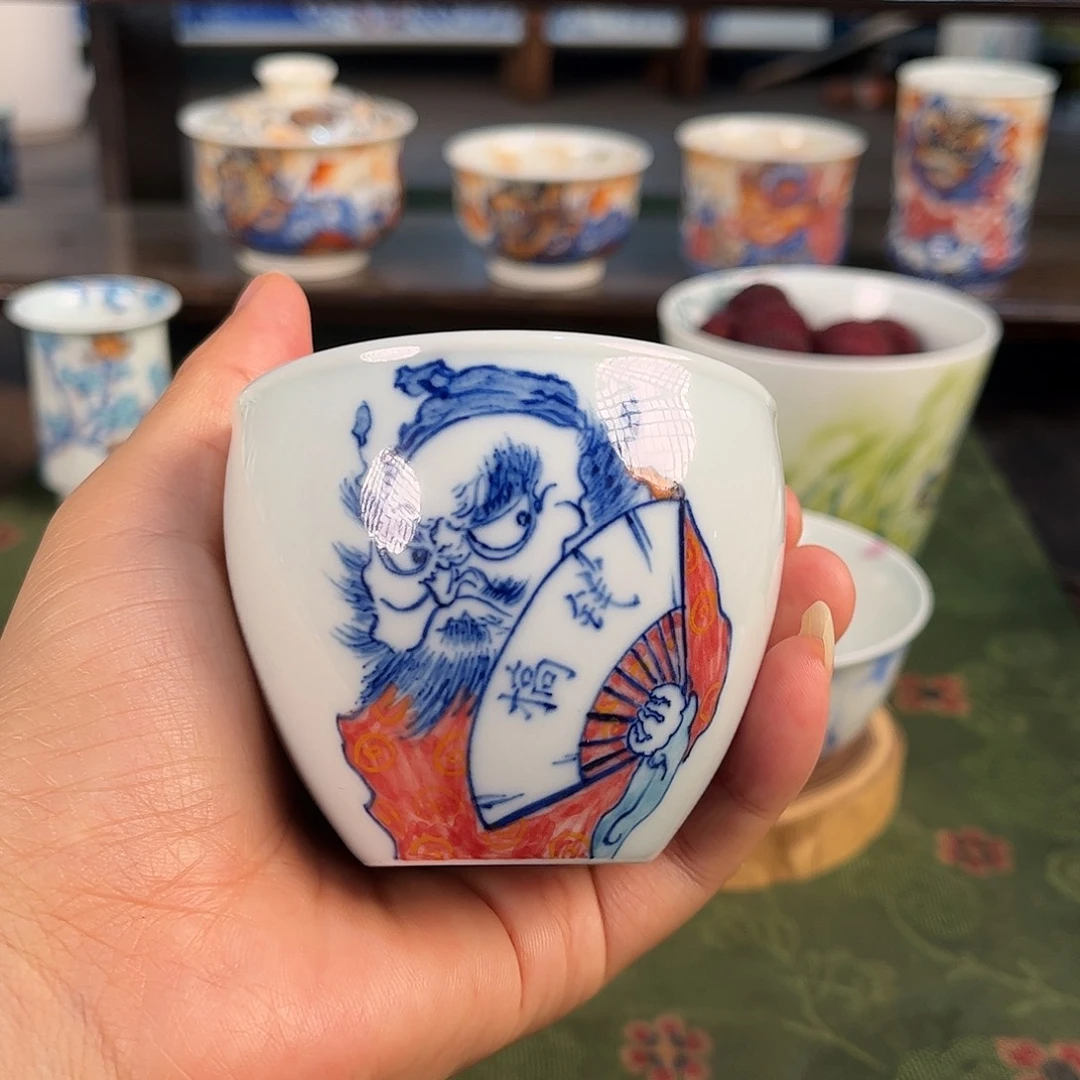 手绘釉下五彩钟馗缸杯