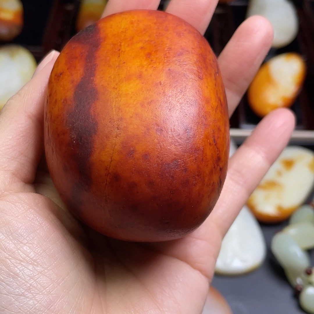 和田玉未镶嵌把件