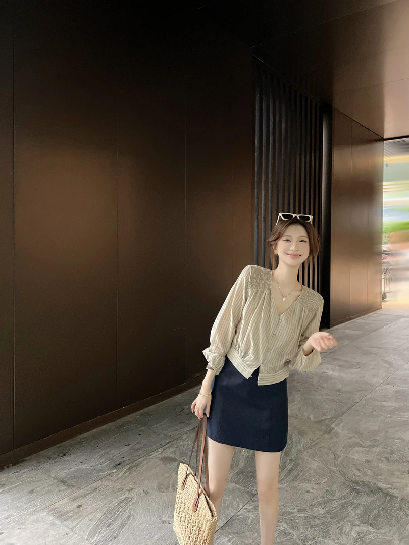 【芝士Cheese】玛奇朵条纹衬衫上衣显瘦气质高腰夏季褶皱设计感百搭