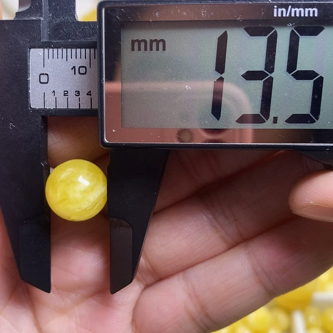 裸石琥珀未镶嵌蜜蜡圆珠