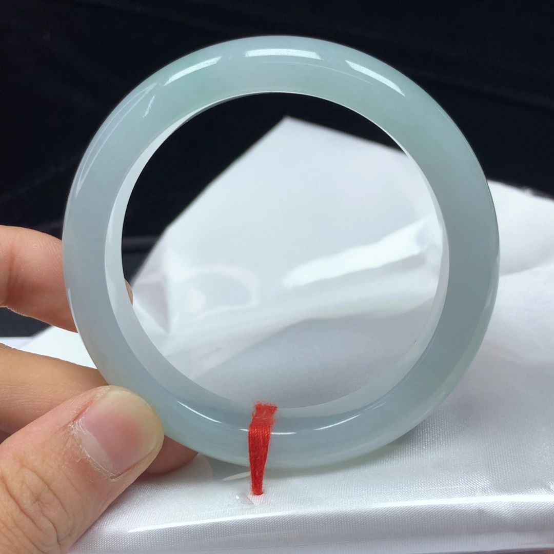 翡翠手镯（圆镯）未镶嵌56.5