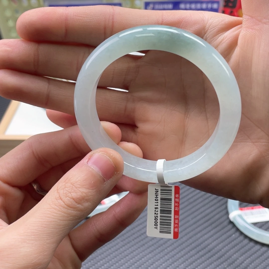 翡翠手镯未镶嵌天然缅甸a货翡翠手镯