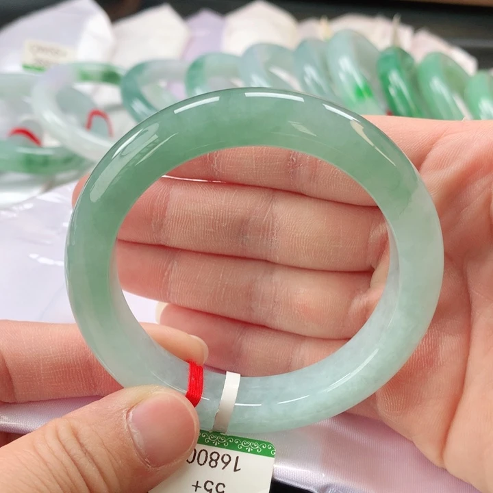 翡翠手镯未镶嵌缅甸A货翡翠手镯