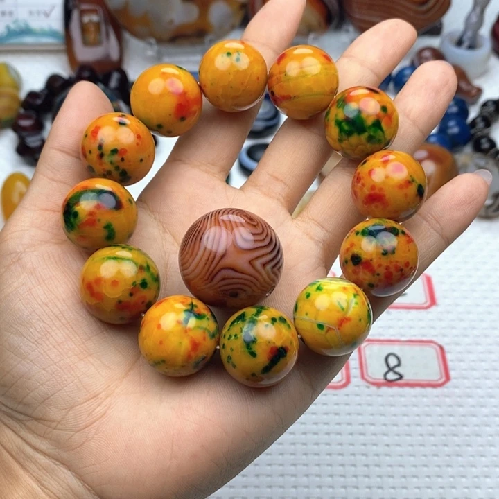 平***淡未镶嵌颈饰玛瑙/玉髓