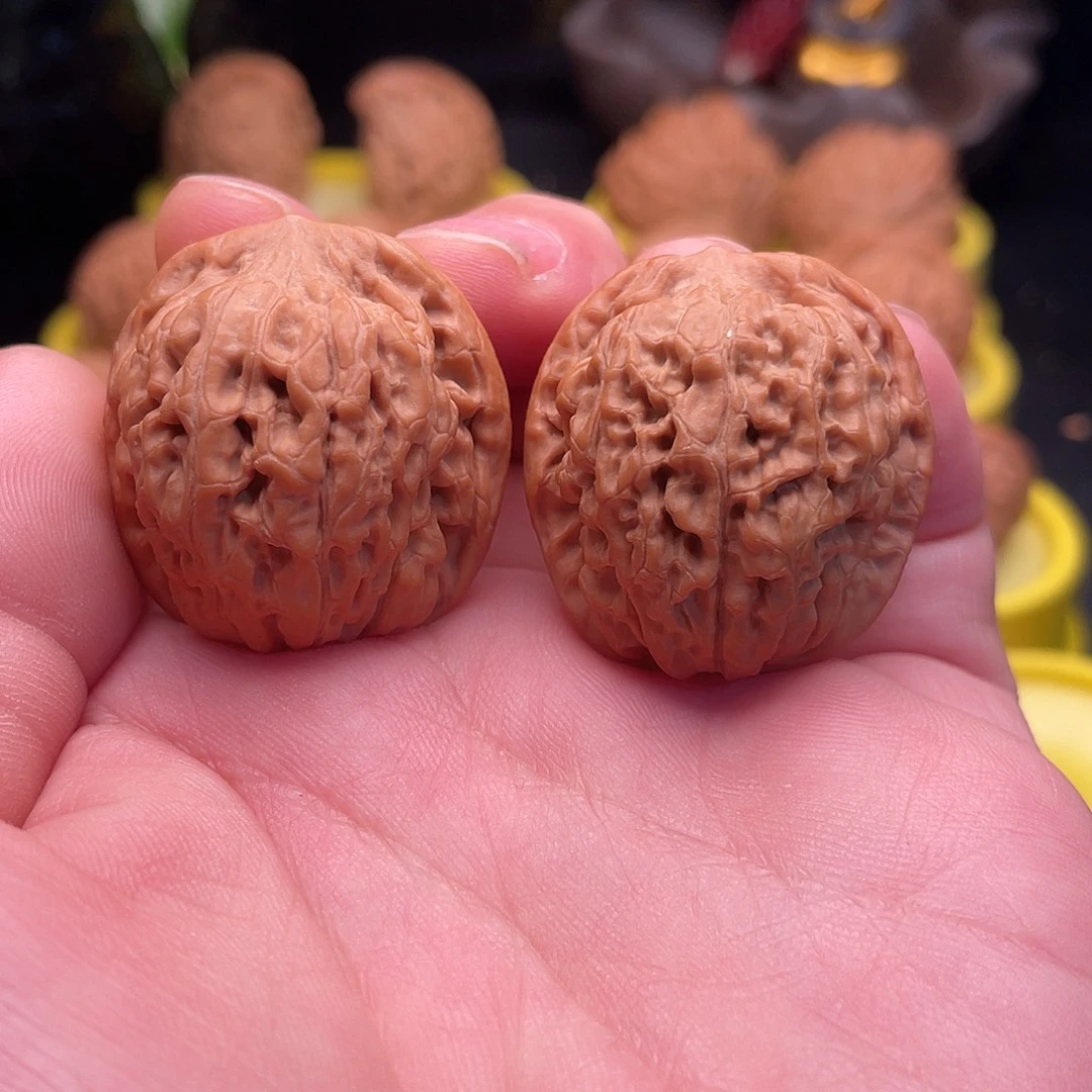 文玩核桃吊坠莲花33