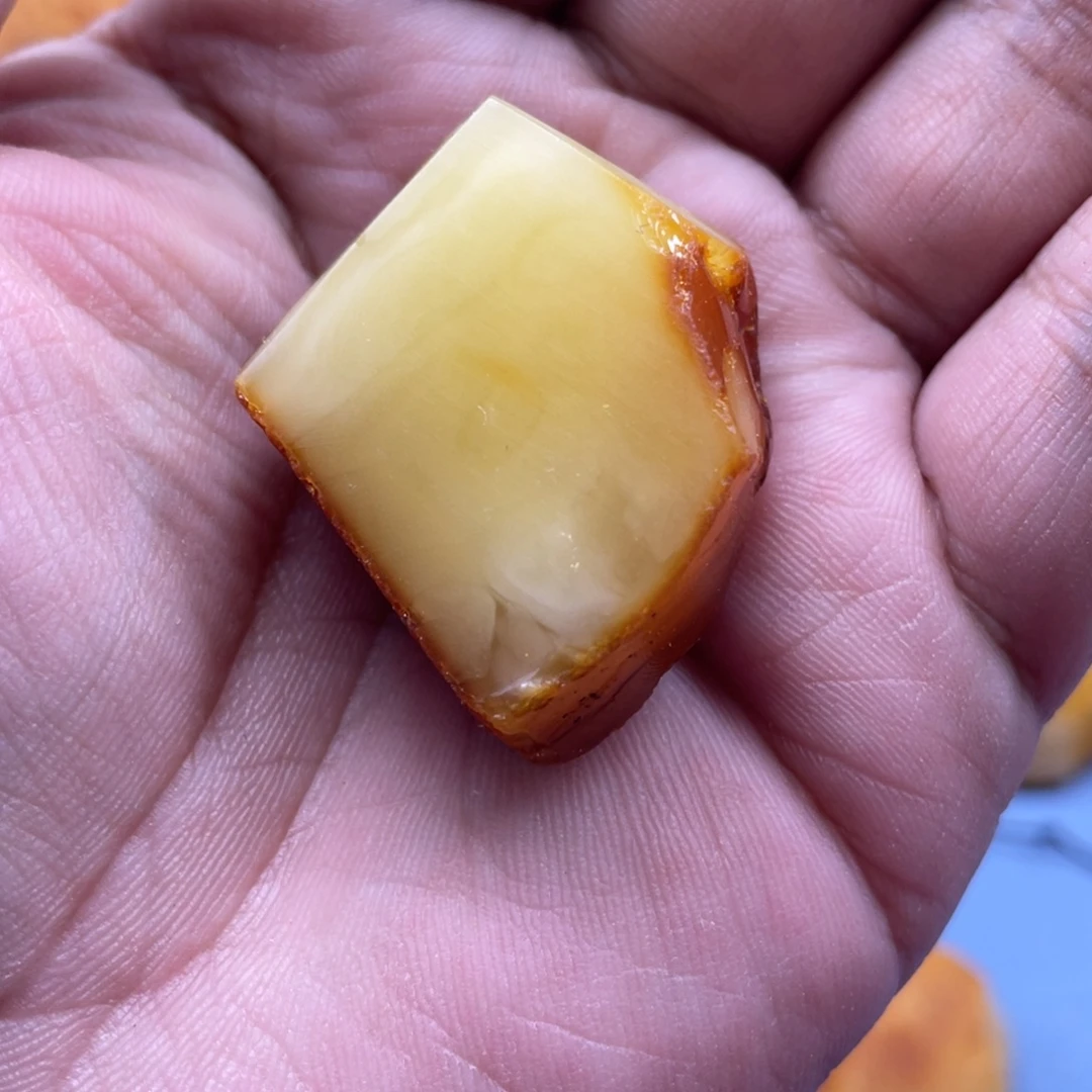 定制琥珀未镶嵌蜜蜡定制