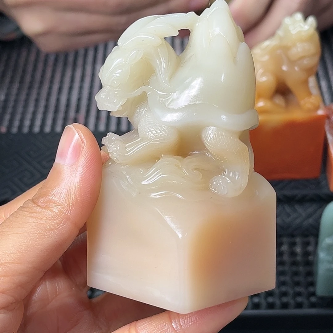 寿山石印石这种现象很明显可以