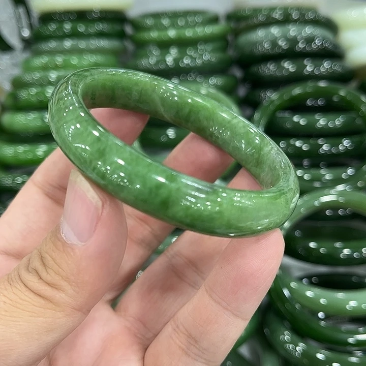 和田玉未镶嵌手镯54