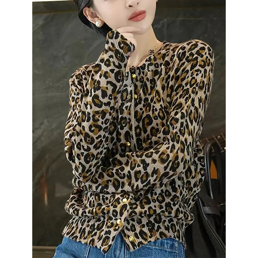 豹纹长袖针织开衫女秋季新款轻奢高级感修身显瘦洋气减龄内搭上衣