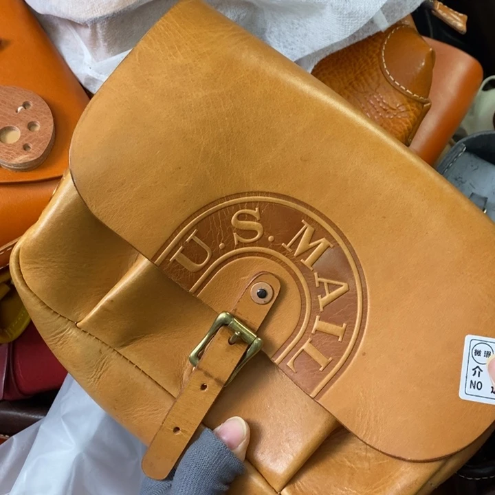 头层牛皮瑕疵单肩包宽24厘米