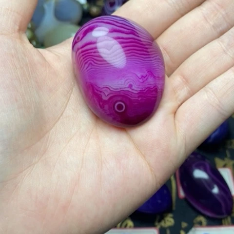 未镶嵌玛瑙/玉髓珠宝奇石向****6打孔穿 绳 不退不换