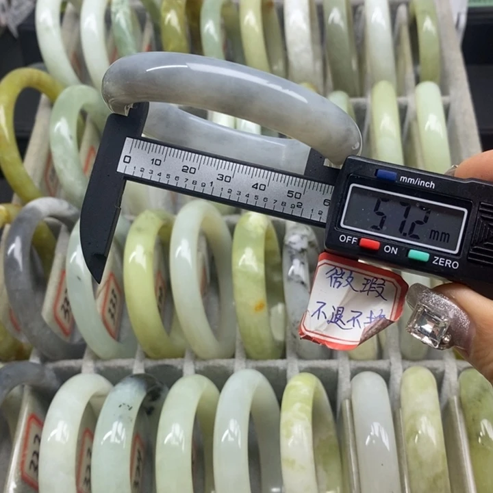 蛇纹石玉手镯344未镶嵌