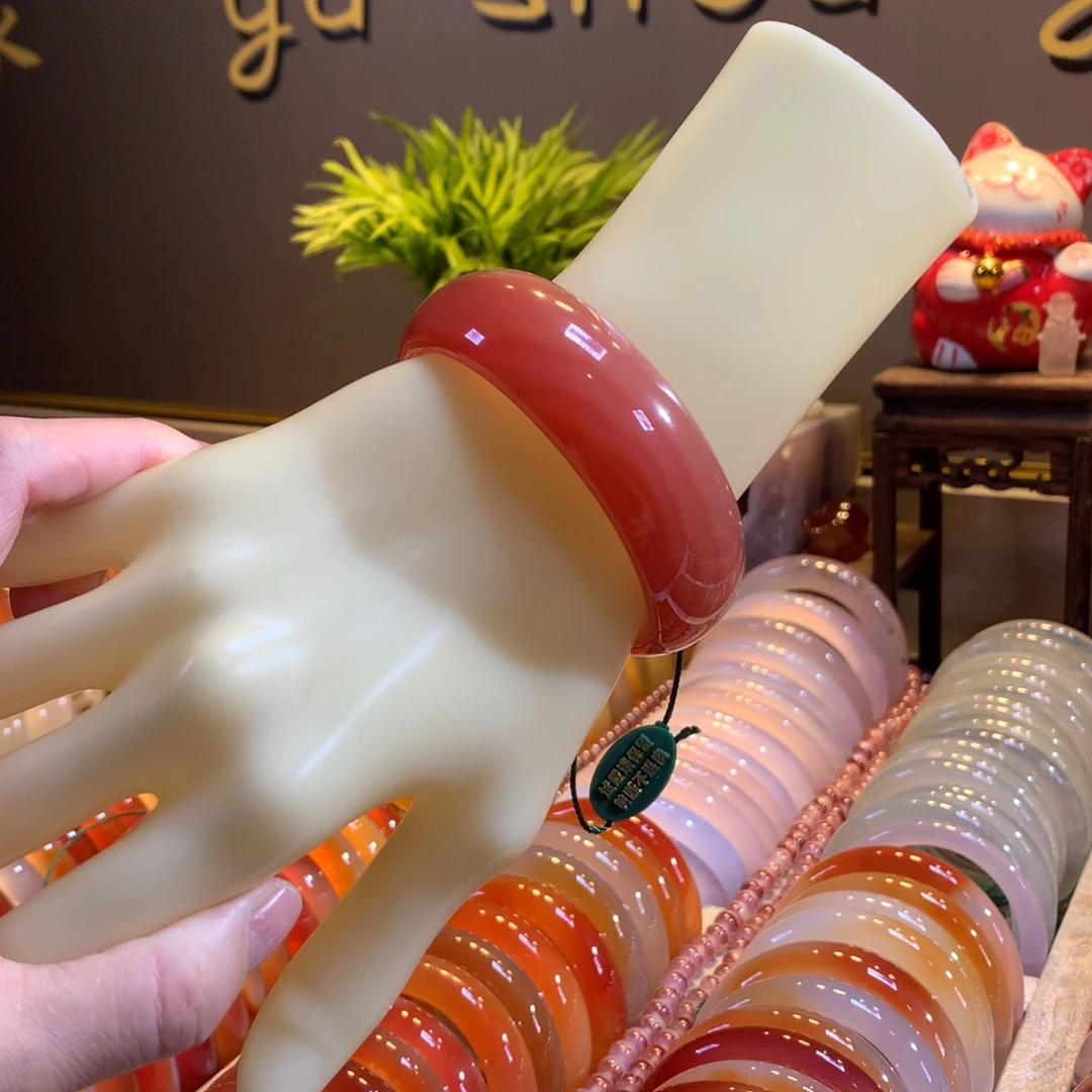 玛瑙/玉髓未镶嵌手镯73号不退换