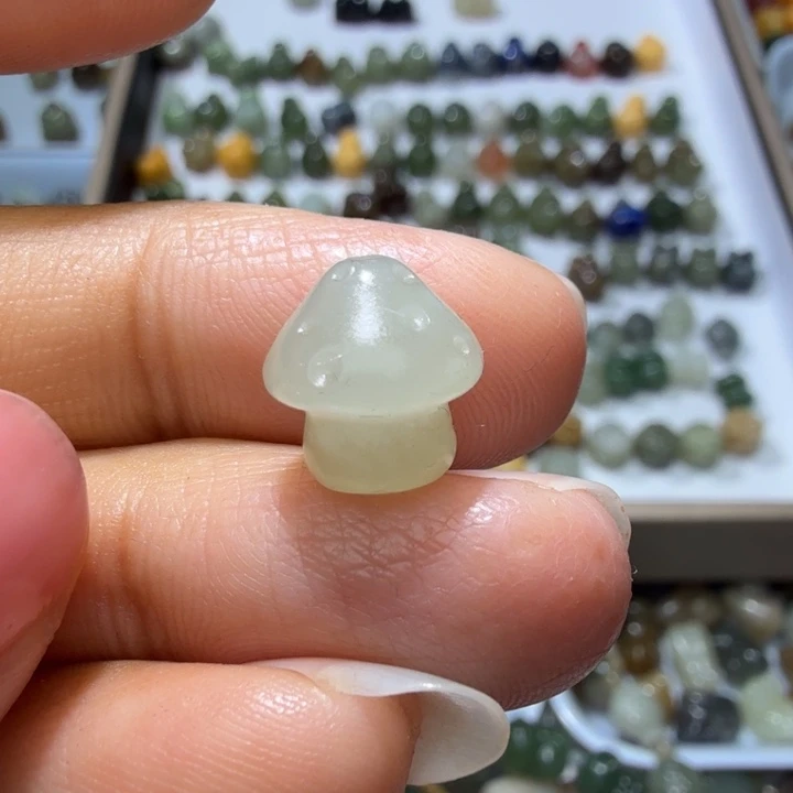 和田玉未镶嵌珠宝奇石