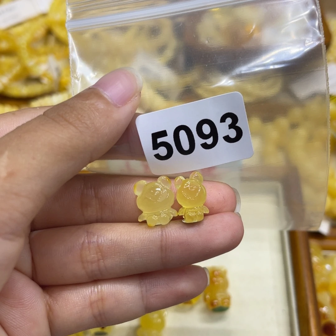 未镶嵌琥珀珠宝奇石胡****