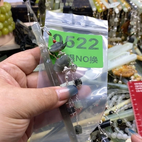 莲***雾蛇纹石玉未镶嵌发簪