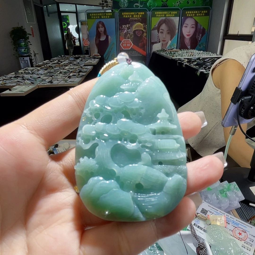 颈饰未镶嵌翡翠一个