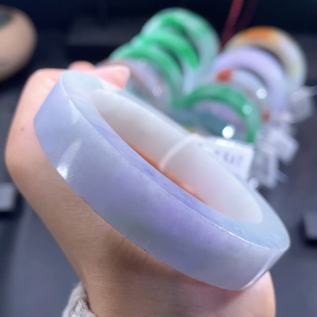 未镶嵌翡翠手镯定制翡翠
