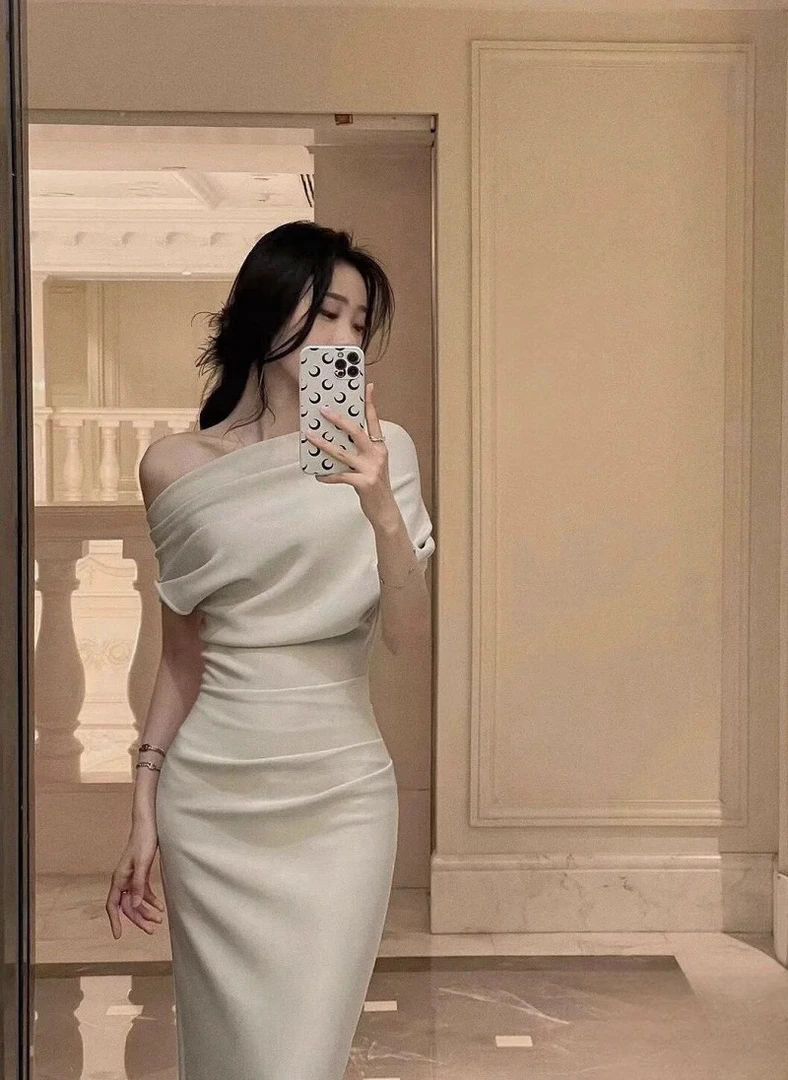 荡领斜肩露肩性感中长款长裙收腰气质包臀褶皱连衣裙子女装夏季