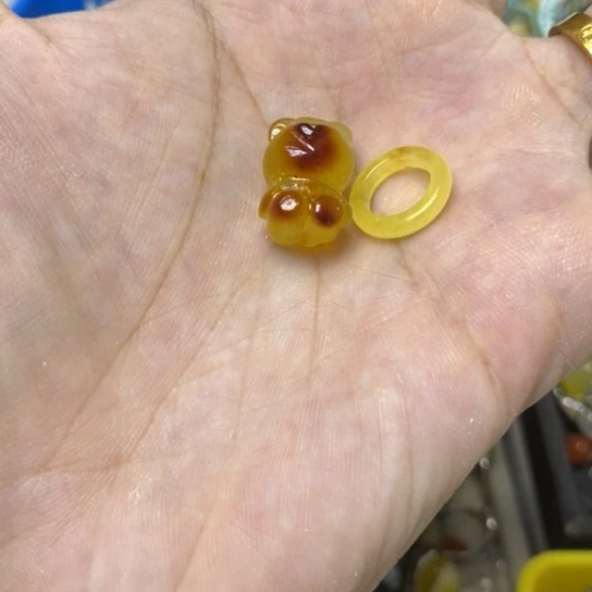 未镶嵌蜜蜡裸石吊坠