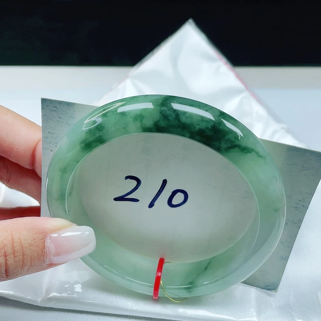 翡翠未镶嵌手镯 正圈60