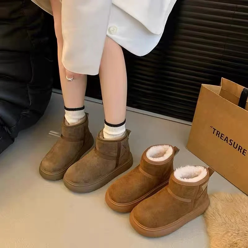 A-厚底雪地靴女新款2024丑萌加绒保暖短筒面包鞋
