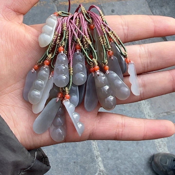 和田玉吊坠未镶嵌和田玉吊坠拍一发一