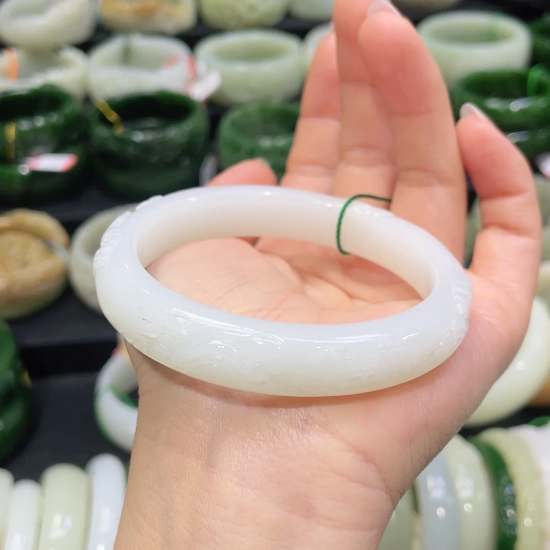 未镶嵌手镯和田玉51