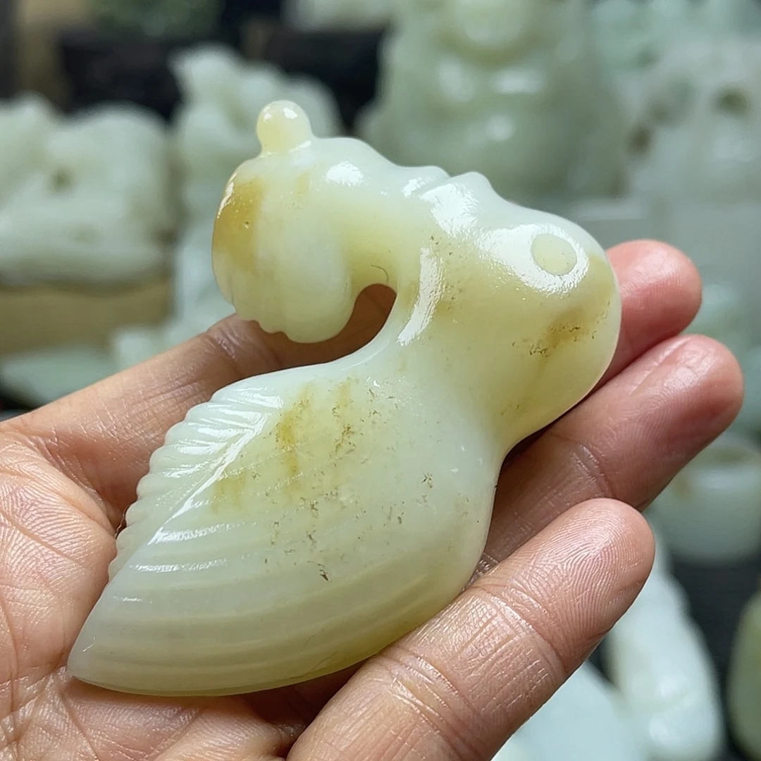 和田玉（糖玉）未镶嵌挂件