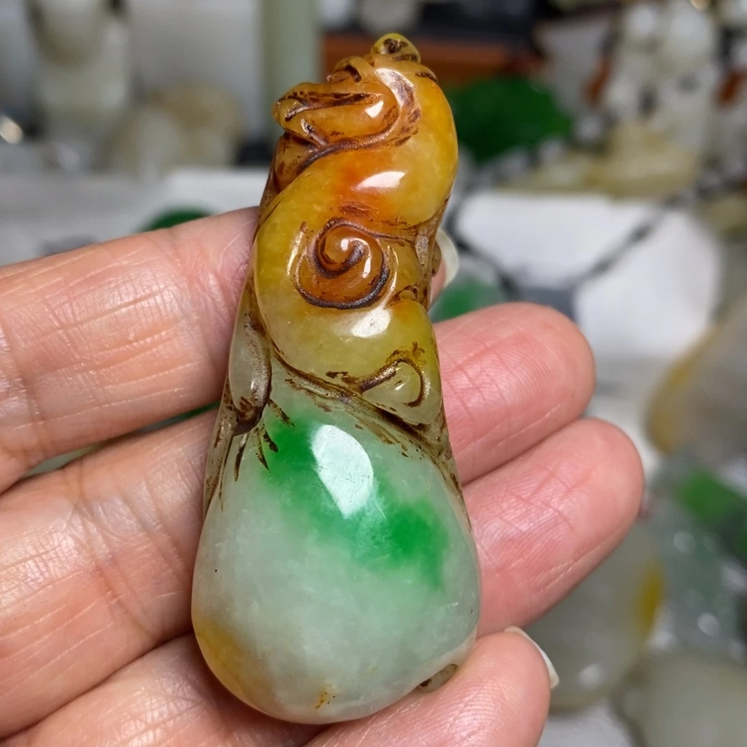 和田玉（糖玉）未镶嵌颈饰