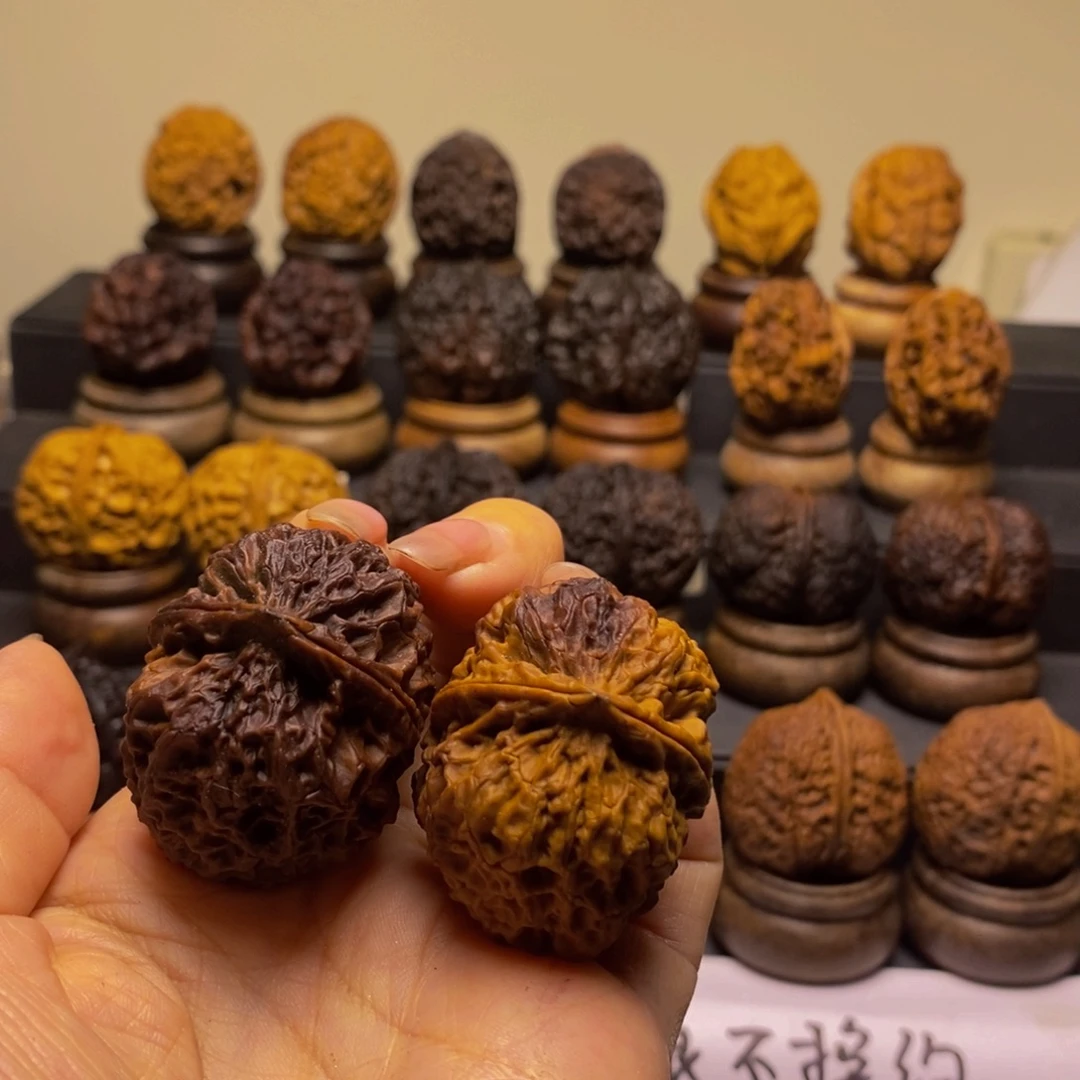 文玩核桃吊坠缠山元40