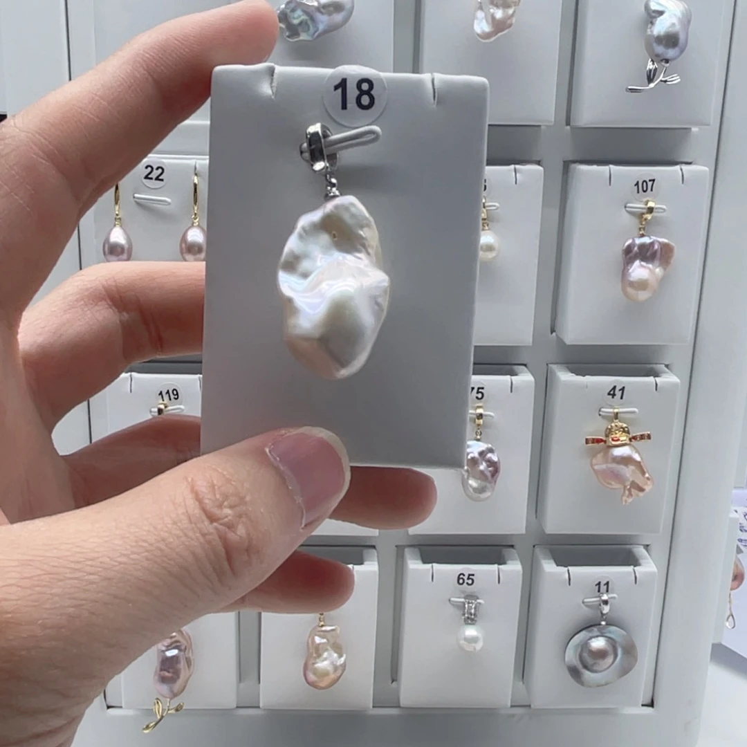 淡水珍珠合金颈饰