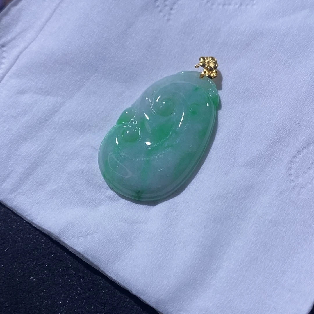 翡翠吊坠(不含链)18K金镶嵌