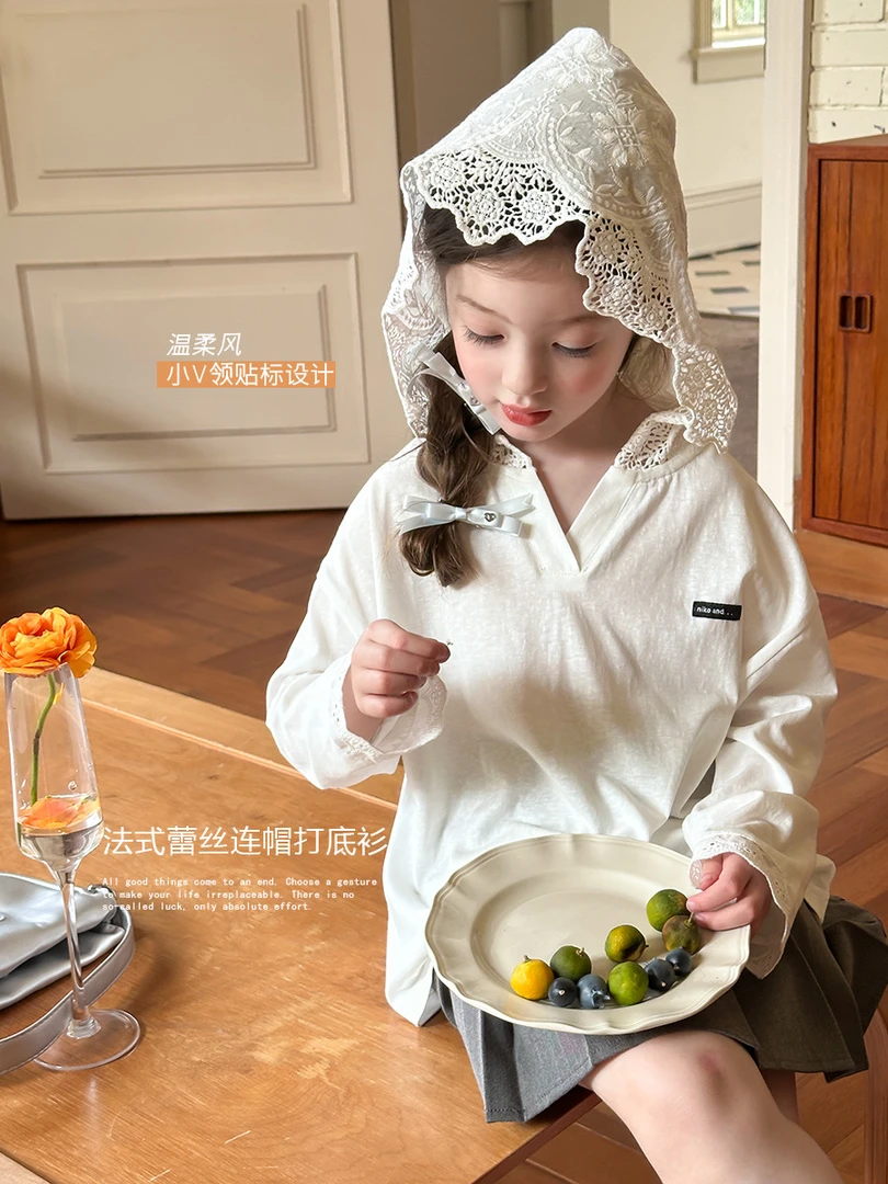 【现货】女童甜美蕾丝连帽小V领打底衫字母长袖外套25B036