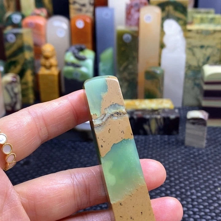 青田石随**称青田石印章石