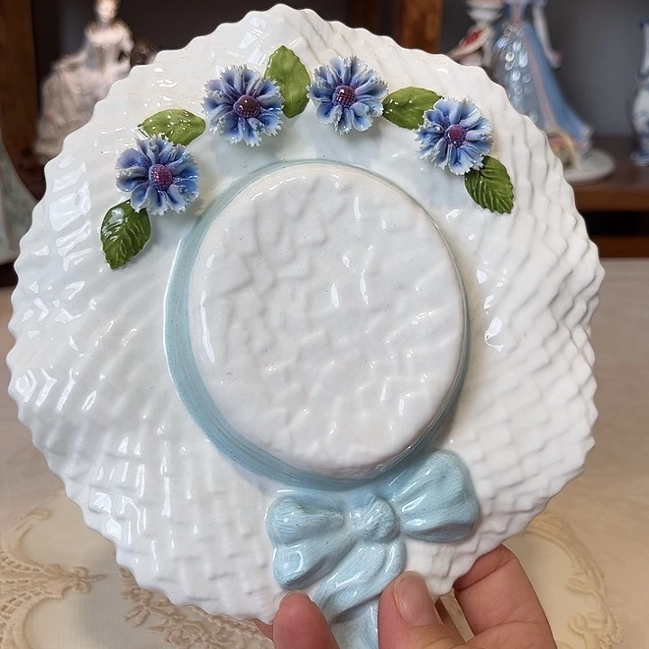 欧洲中古瓷器摆件