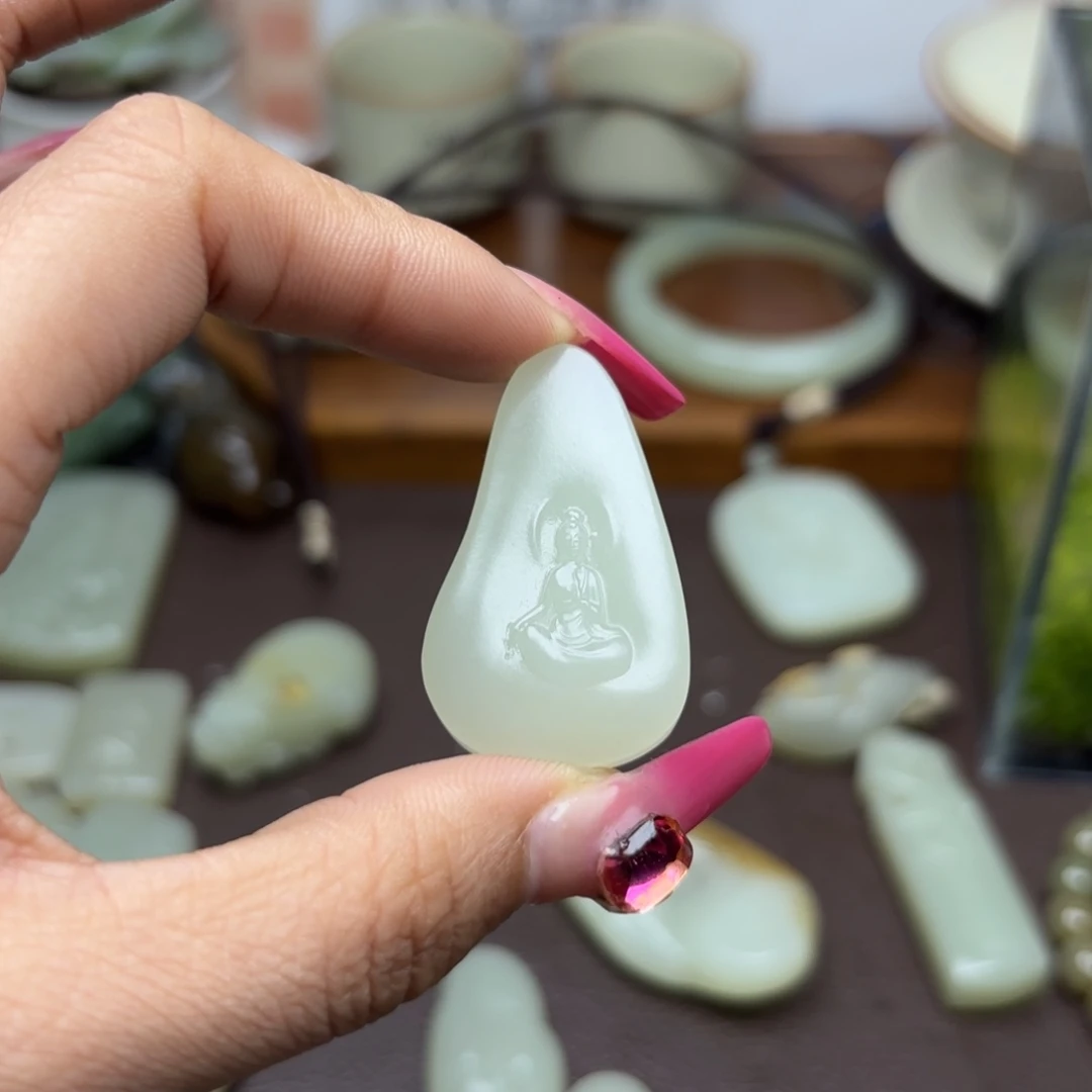 和田玉颈饰未镶嵌