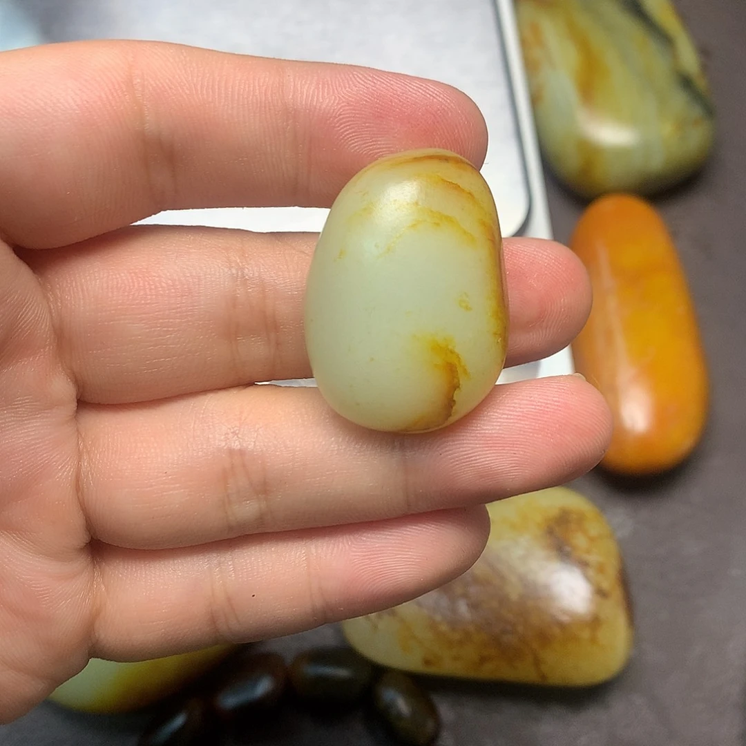 和田玉（糖玉）未镶嵌挂件