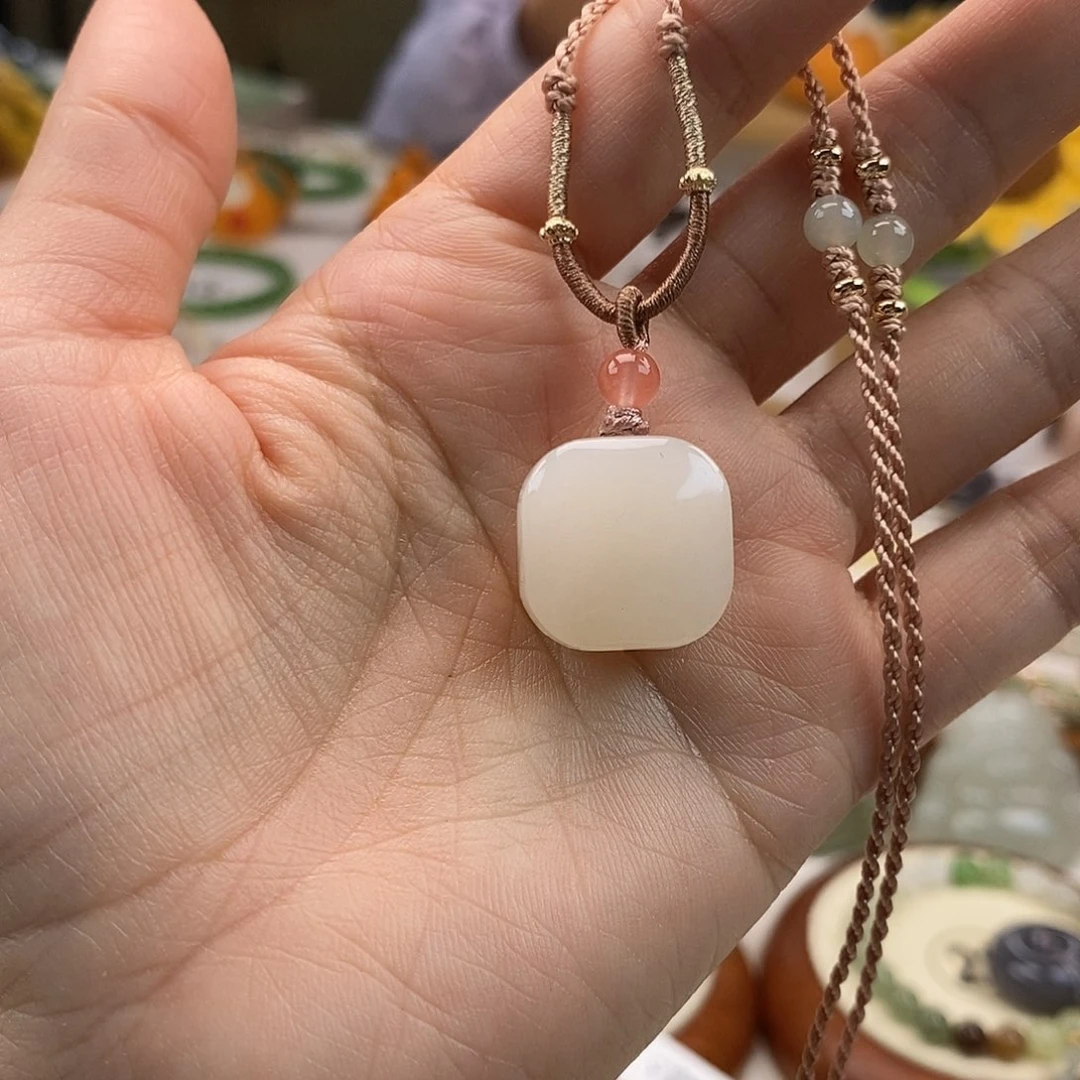 和田玉吊坠(不含链)未镶嵌